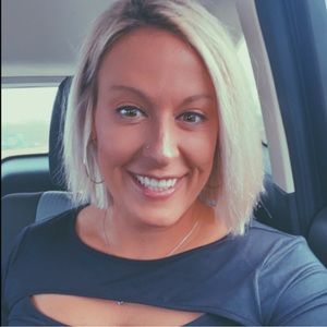 Meet your Posher, Stephanie